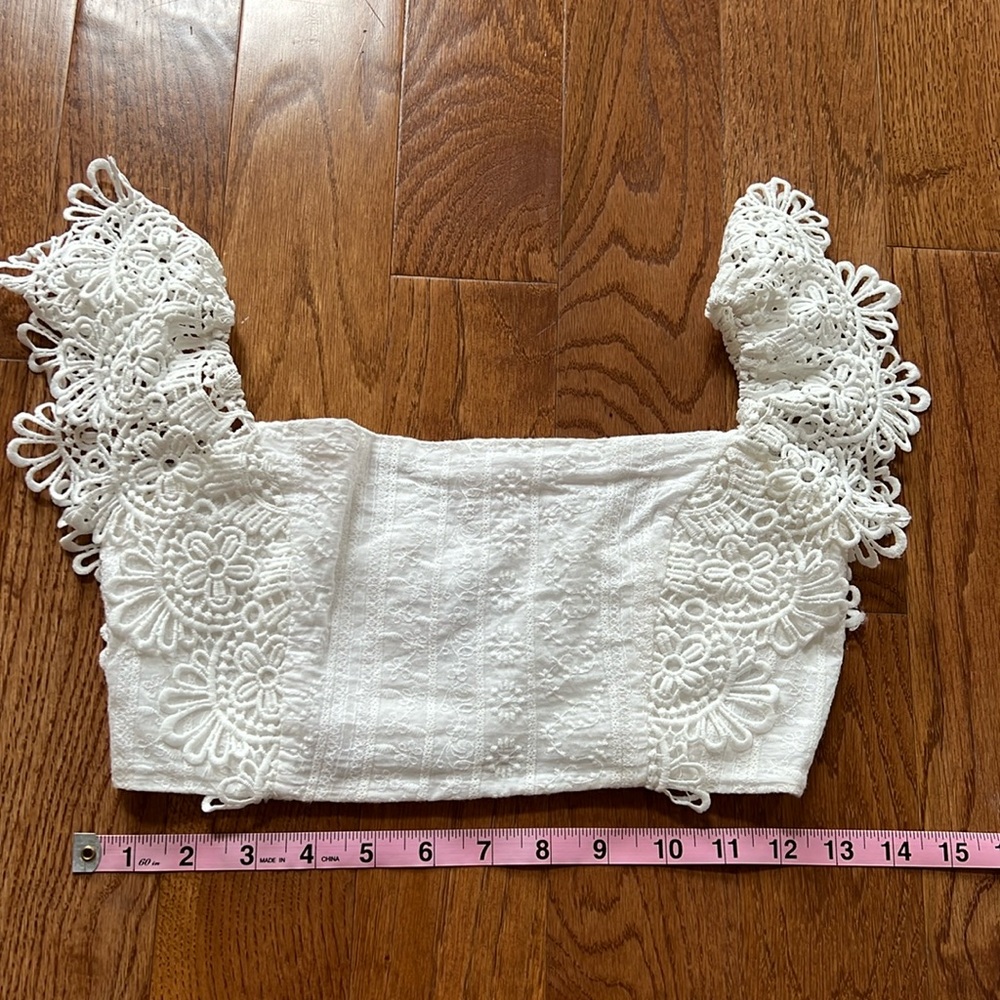 Skylar + Madison Small white 100% cotton lace crop top